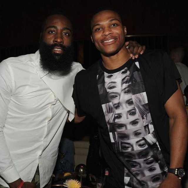 齐沃：在比赛的某个阶段全队都过度兴奋，缺乏清晰的思路（齐沃：比赛一度全队情绪过热，思路不够清晰）