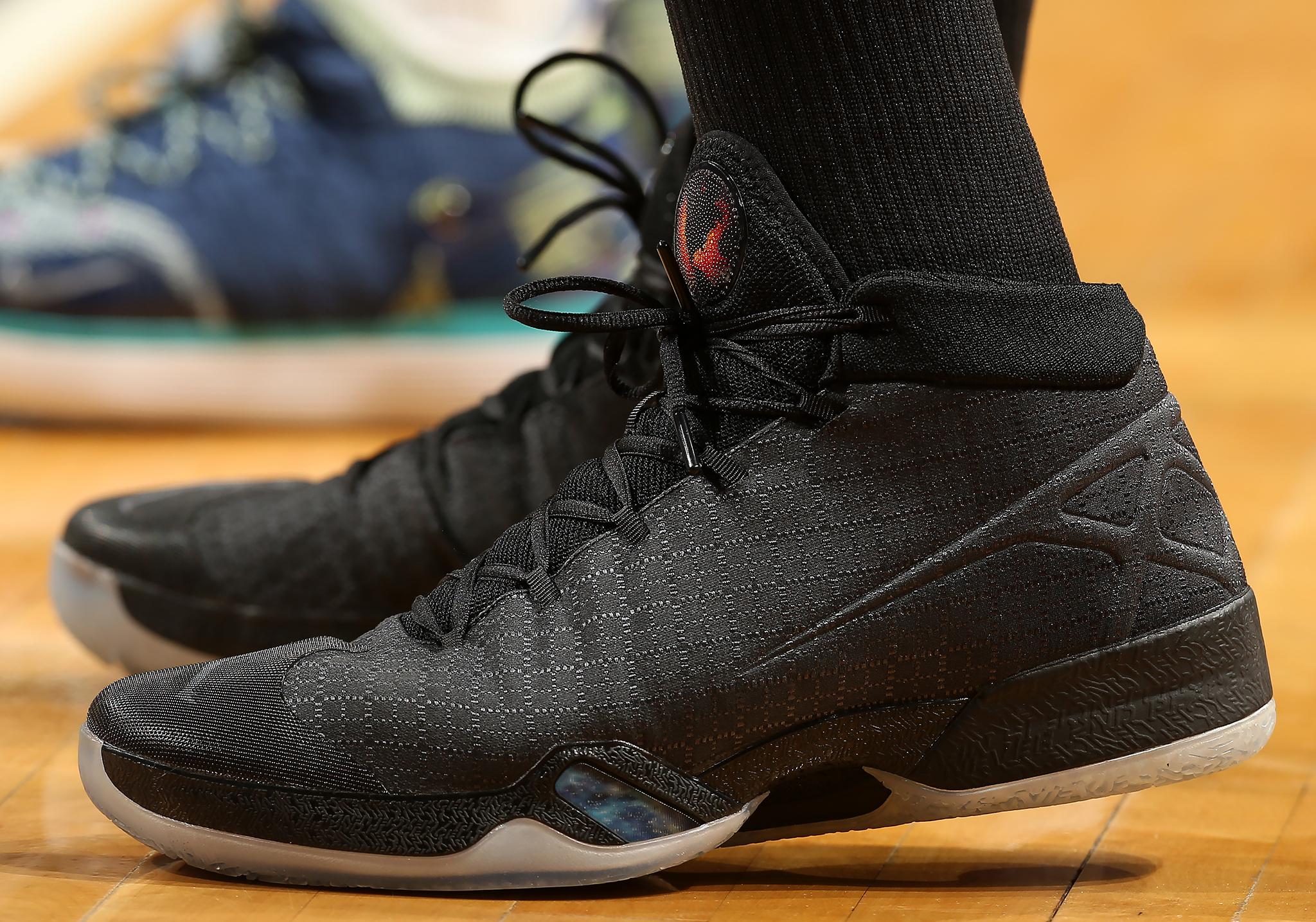 萨拉赫无缘利物浦欧冠名单，斯洛特称俱乐部必须作出回应；此前萨拉赫因未首发炮轰球队（萨拉赫落选利物浦欧冠名单，斯洛特称俱乐部须作出回应；其此前因未获首发曾公开抨击球队）