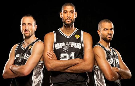 德天空：哈托即将加盟切尔西，阿贾克斯加入板仓滉争夺战（德国天空体育：切尔西接近签下哈托，阿贾克斯加入板仓滉竞逐战）