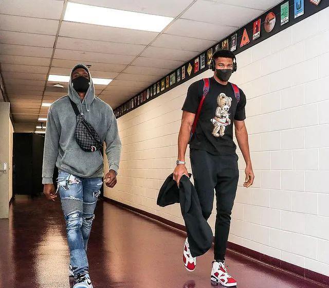 NBA精彩回放：湖人绝杀凯尔特人,（湖人压哨绝杀绿军：NBA高光回放）