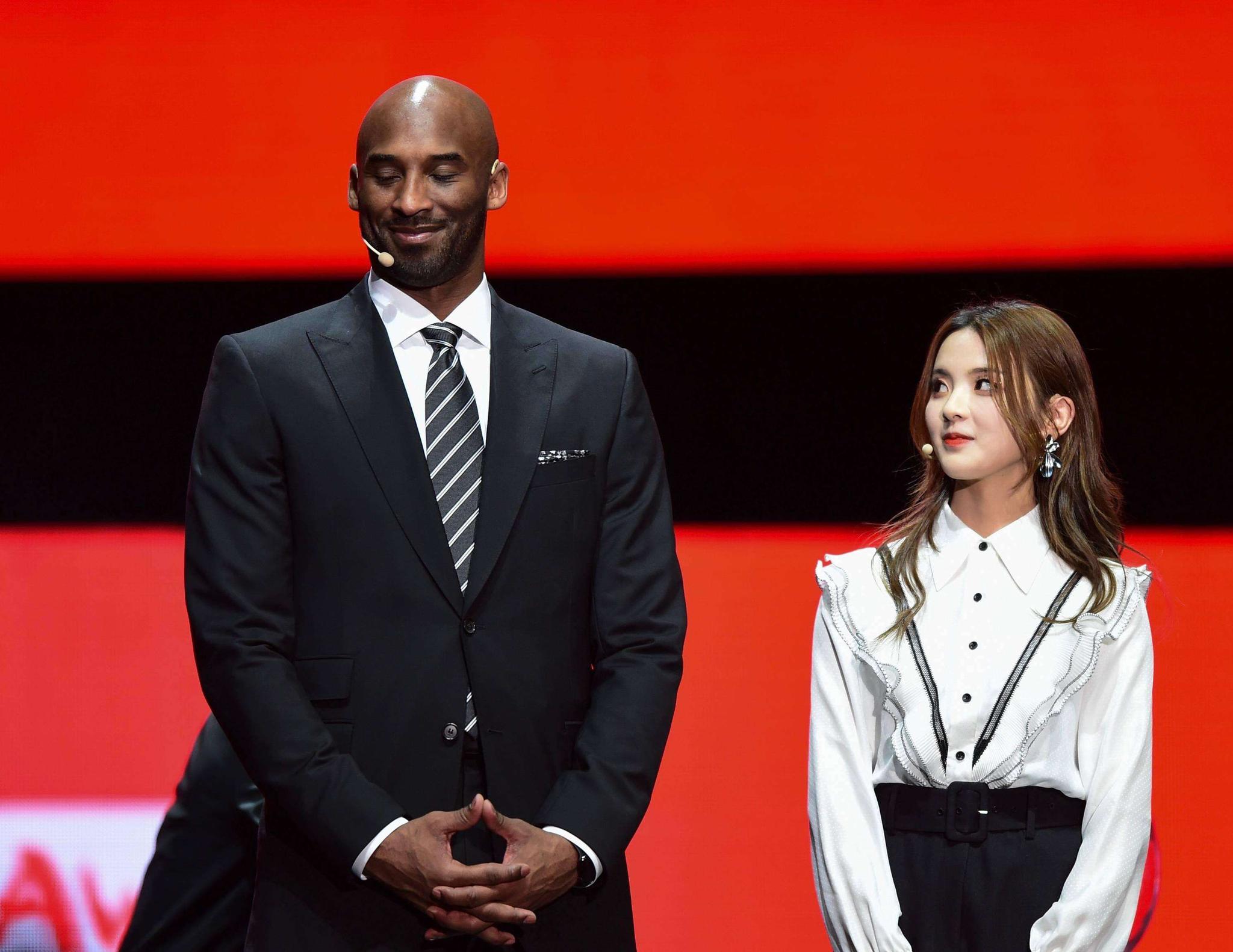 记者：国安厨师将退休，俱乐部将为其举办特殊的“退役”仪式（据记者报道，国安队大厨将退休，俱乐部将为其举行特别的“退役”仪式）