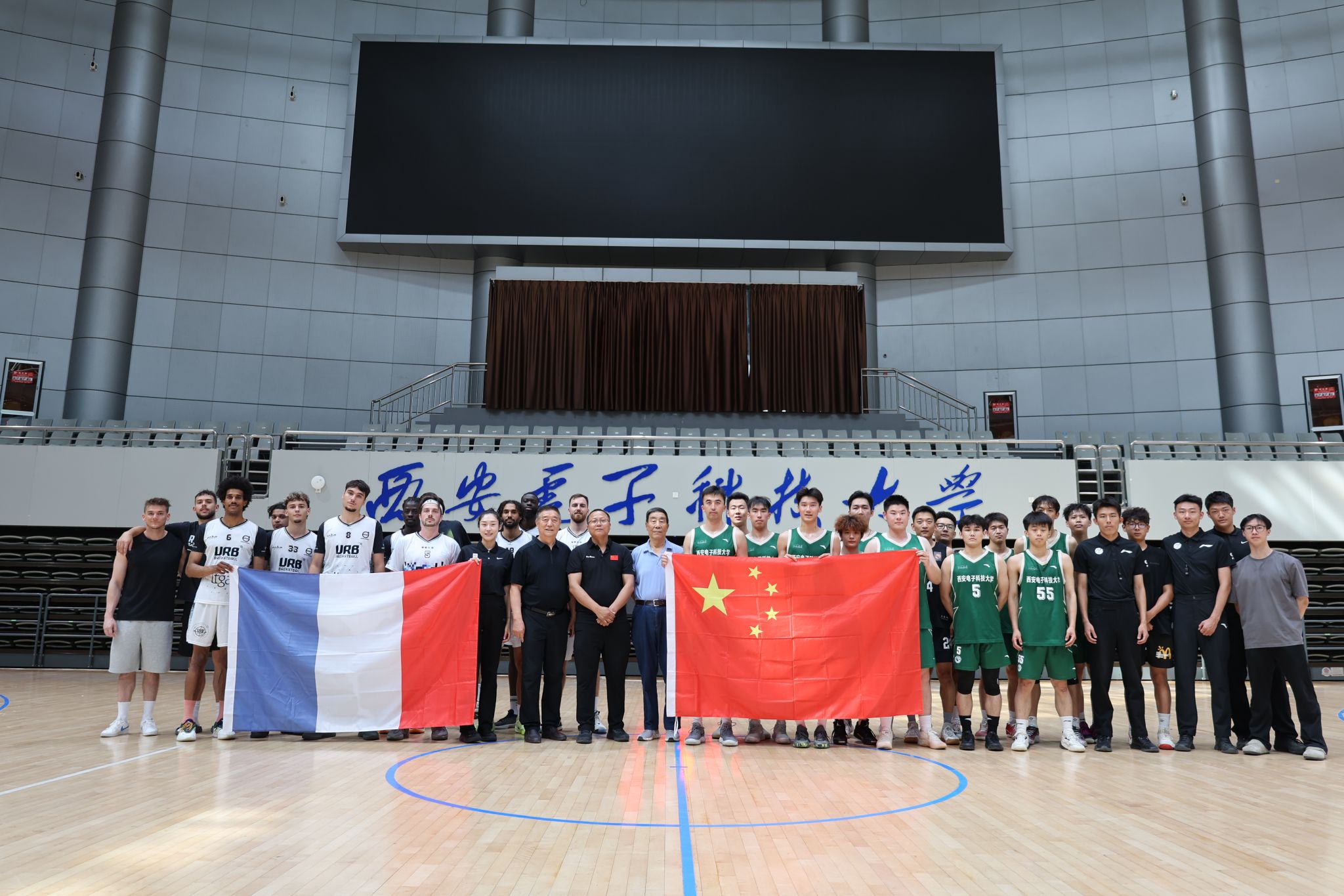 中国球员留洋要分几步走？看看日本足球的“参考答案”（中国球员留洋路线图：日本足球的可借鉴方案）