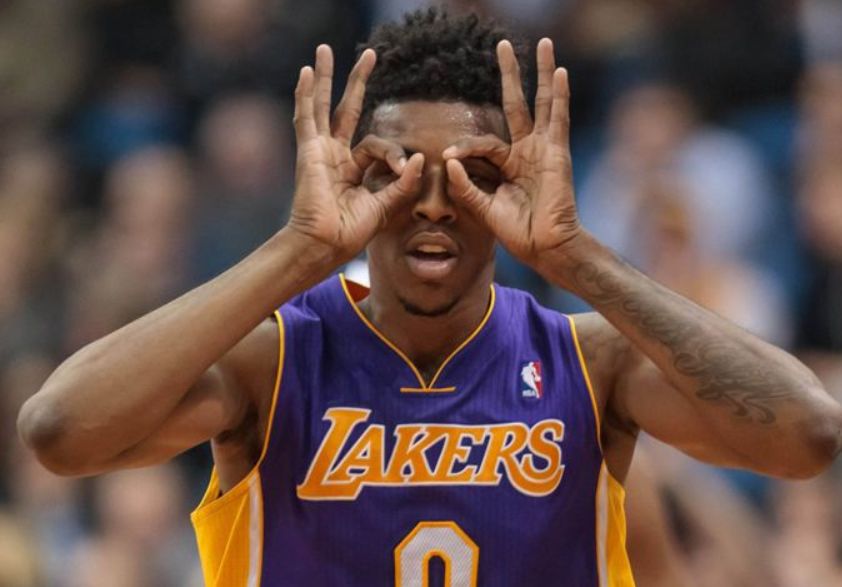 博主：皇马已经至少接触两名教练，但齐达内不会回归（博主称：皇马已接触至少两位主帅，齐达内无缘回归）